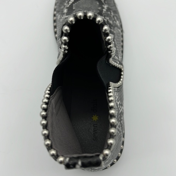 Seven Dial Booties - Picture 8 of 9